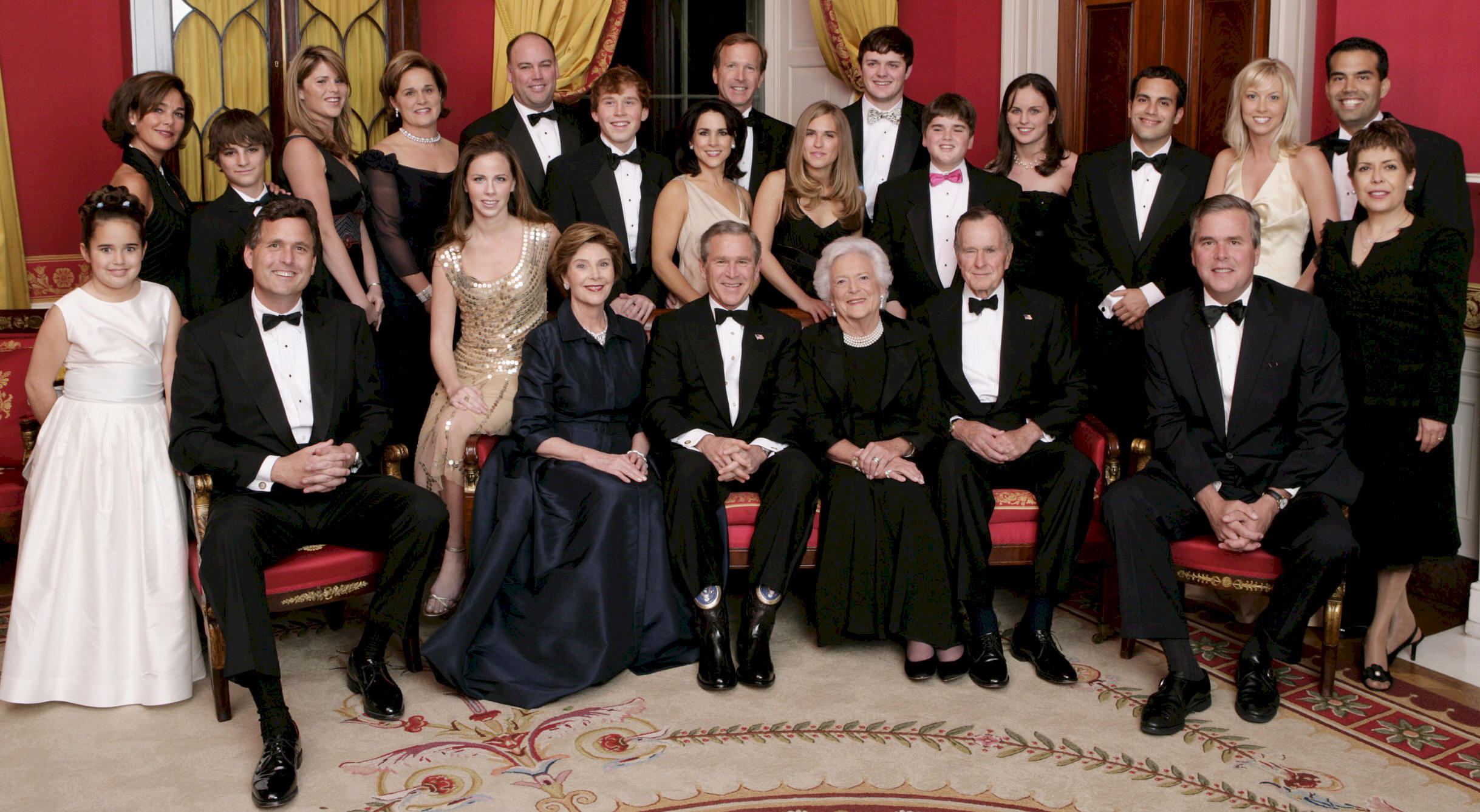 george_w-_bush_and_family